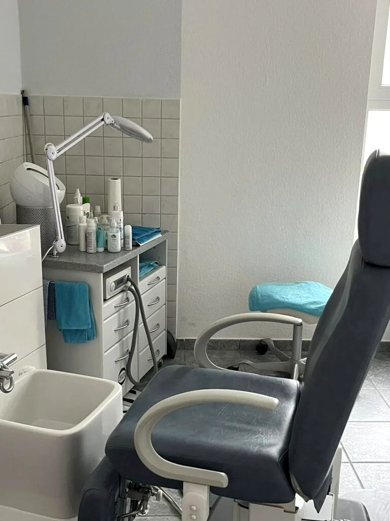 Behandlungsliege im Kosmetikstudio Karlshagen